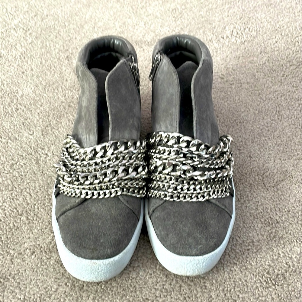 Kendall and kylie silver zip up shoes